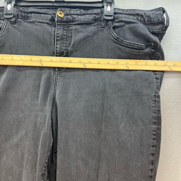 Torrid Jeans Women's 26 R Black High Rise Curvy Premium Stretch Normcore - Picture 3 of 13